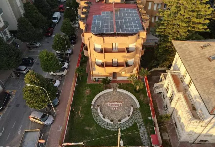 ホテル Xxv Aprile Casa Per Ferie