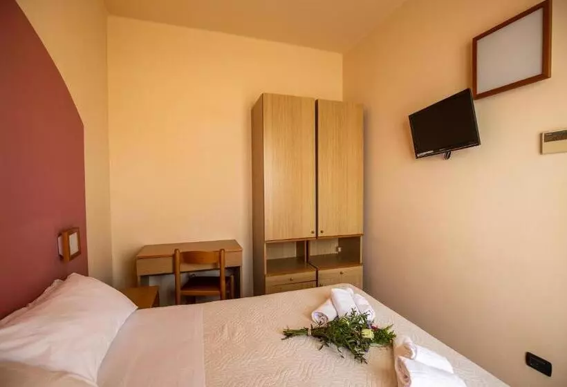 ホテル Xxv Aprile Casa Per Ferie