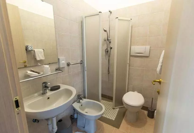 ホテル Xxv Aprile Casa Per Ferie