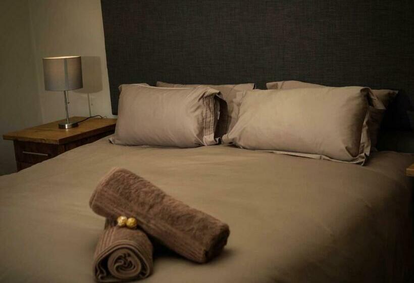 צימר Goldfields Gardens Guesthouse