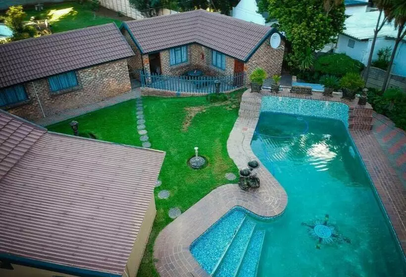 ベッドアンドブレックファースト Goldfields Gardens Guesthouse