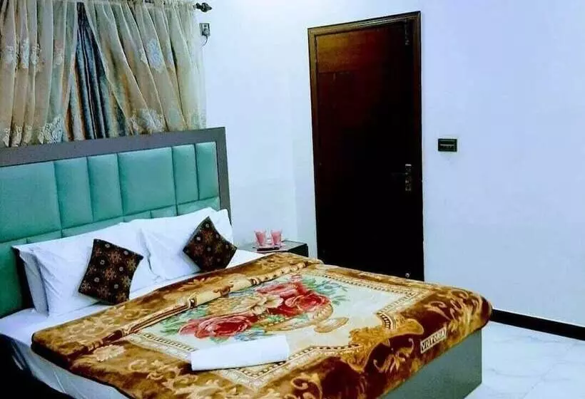 هتل Galaxy Inn Near Karachi Airport & Aga Khan Hospital