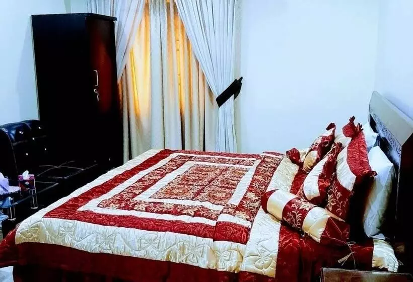 هتل Galaxy Inn Near Karachi Airport & Aga Khan Hospital