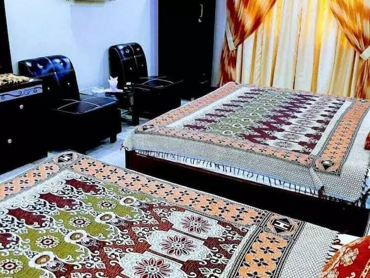 هتل Galaxy Inn Near Karachi Airport & Aga Khan Hospital