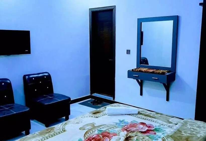 هتل Galaxy Inn Near Karachi Airport & Aga Khan Hospital