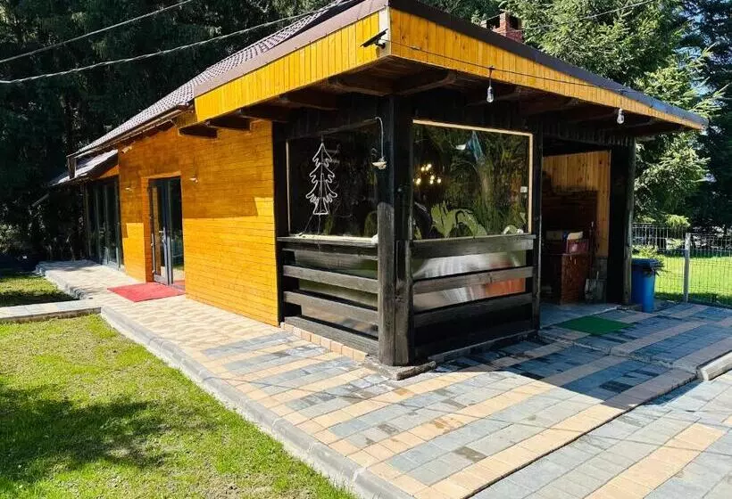 ペンション Casa Voronet