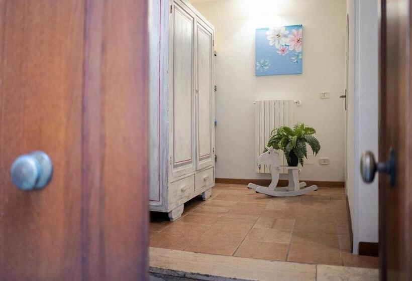 پانسیون Casa Vèra Camelia Apartment