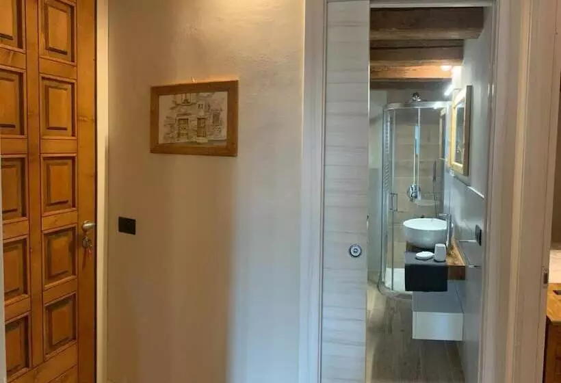 Alle Macine   Ancient Molino Maufet Watermill   Lake Como View