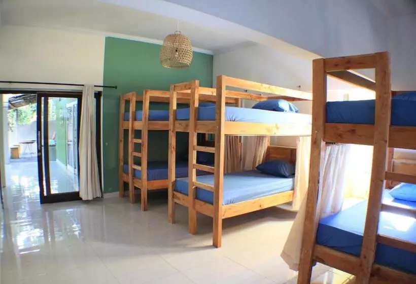 Black Sand Hostel Amed