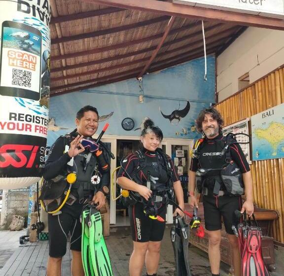 Black Sand Hostel Amed