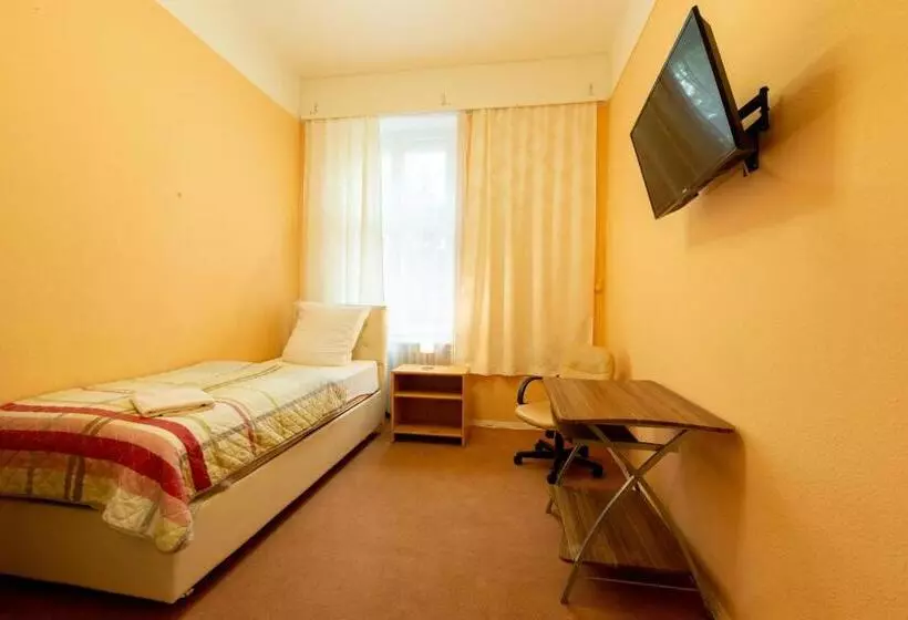 تختخواب و صبحانه Pension Dahlem