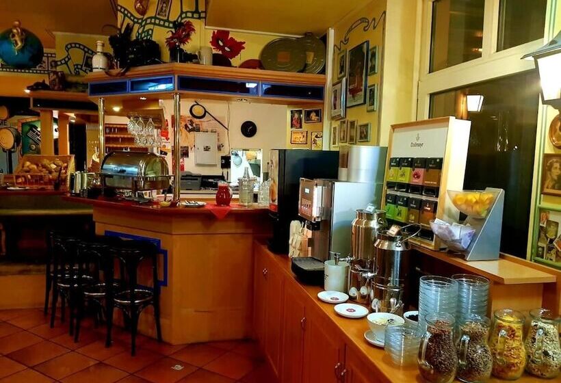 Filmhotel Lili Marleen