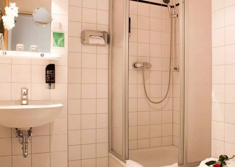 هتل Ambiente Berlin City