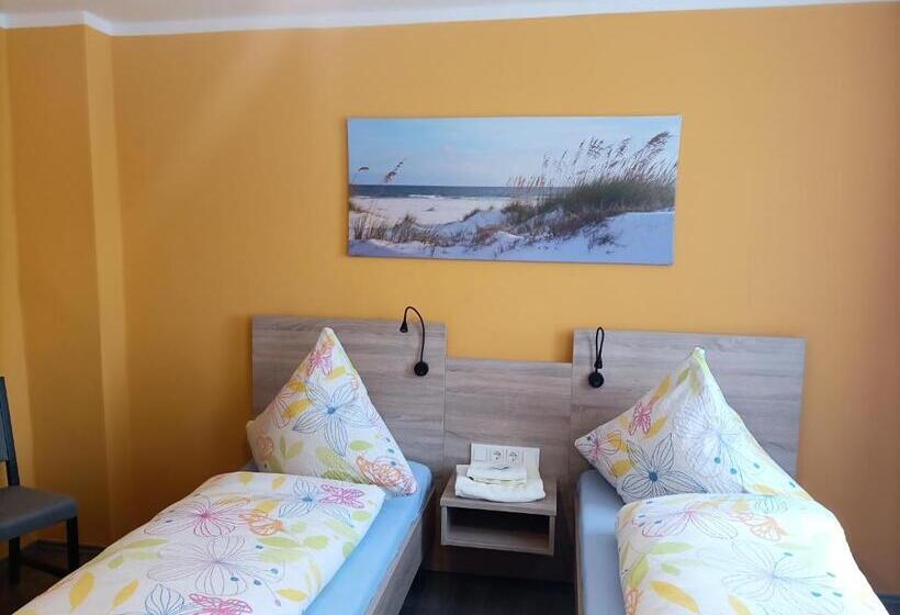 בית מלון כפרי An Der Karlstadt