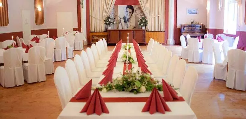 Отель Haus Am See