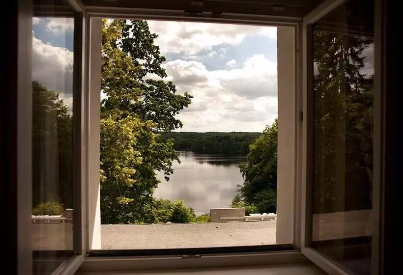 Отель Haus Am See