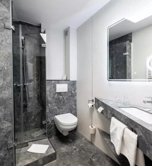 Отель Lüttje Burg