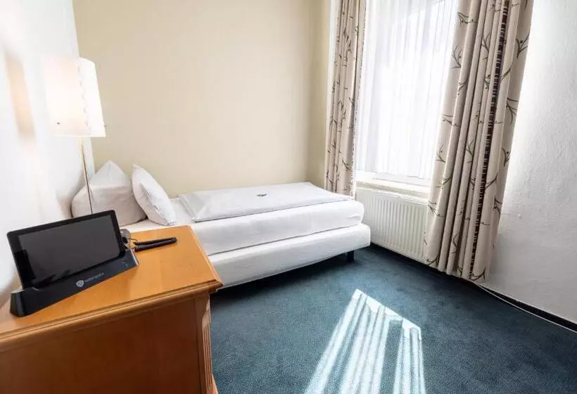 Отель Lüttje Burg