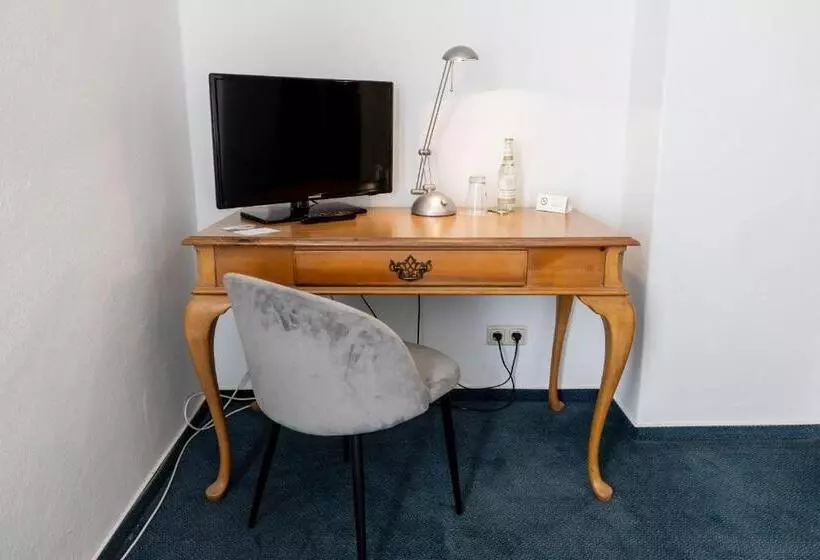 Отель Lüttje Burg