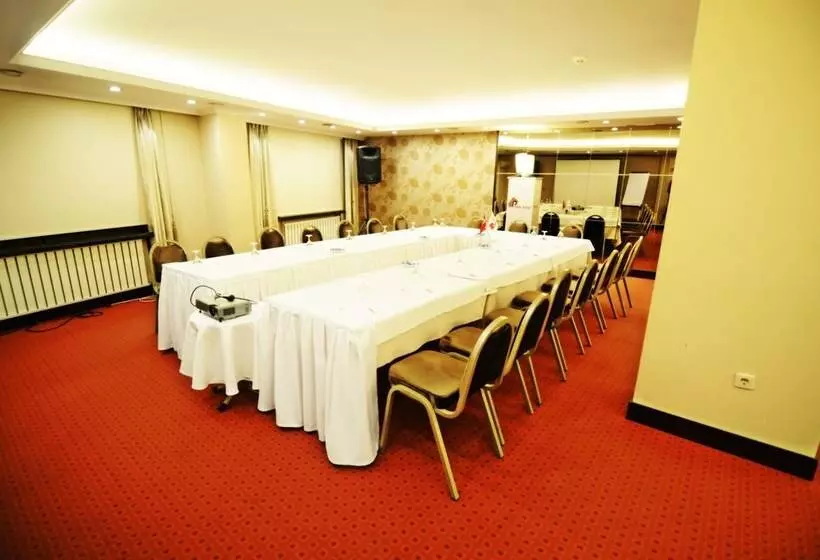 בית מלון כפרי Silivri Park