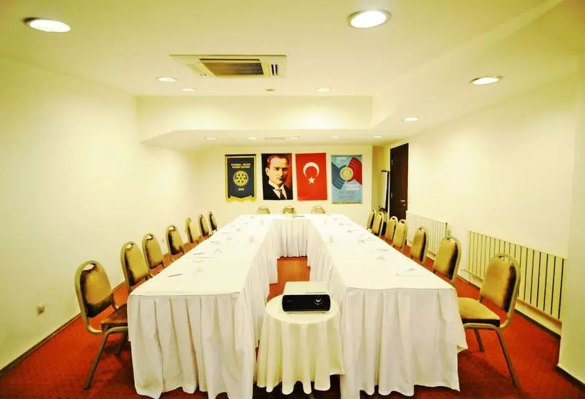 בית מלון כפרי Silivri Park