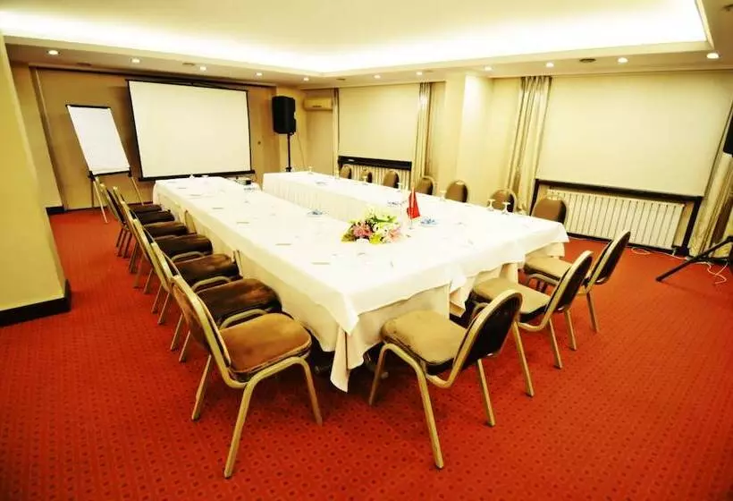 בית מלון כפרי Silivri Park