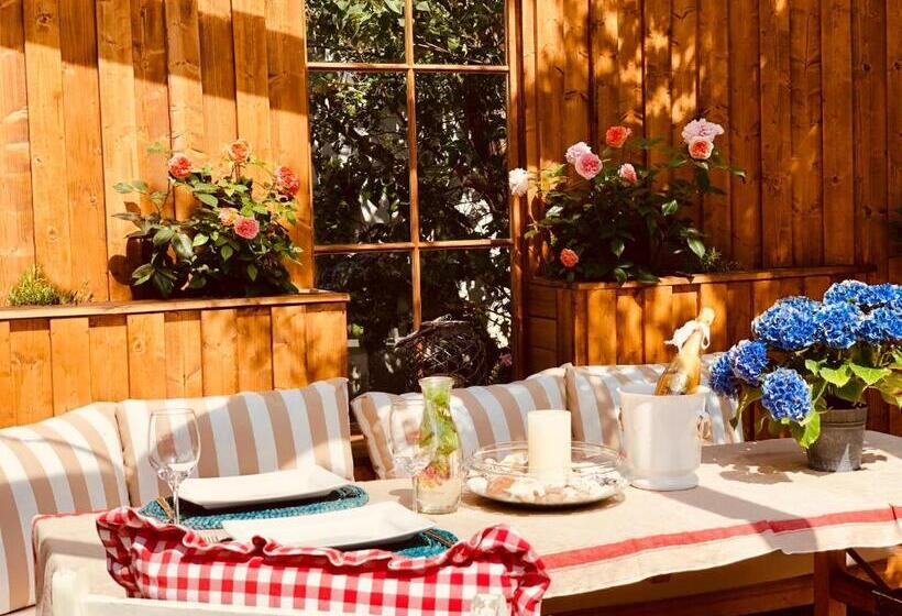 ホテル Weißt Du Noch   Gästehäuser & Suiten