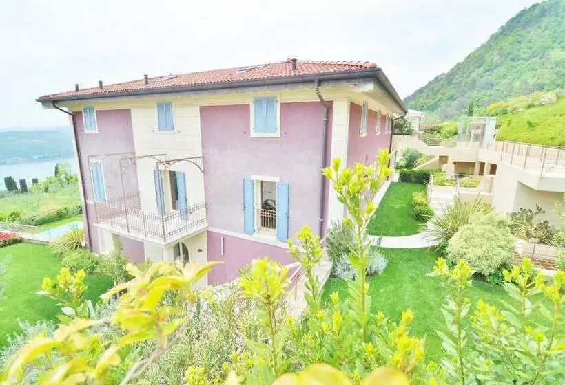 Villa Maria