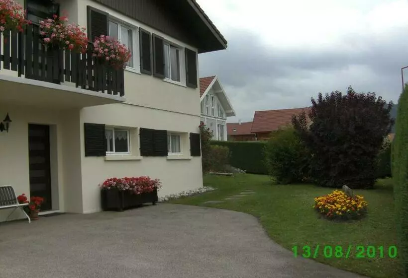 Chez J P Bel Appartement 2 P Classé 3 étoiles Situé Au Calme Avec Terrasse, Jardin Et Wifi Gratuite
