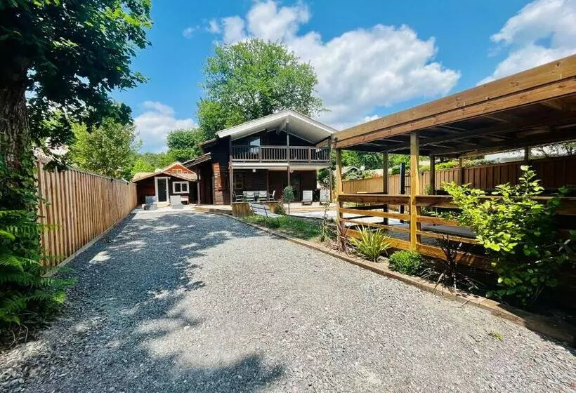 Le Chalet Familial