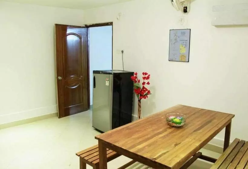 ベッドアンドブレックファースト Kapoor Tourist Cottage