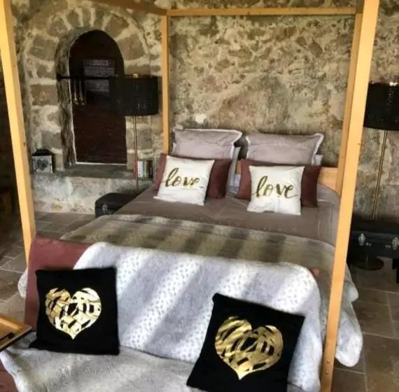 Aamiaismajoitus (B&B) Le Manoir Chambre D Hôte De Charme Avec Jacuzzi Privatif