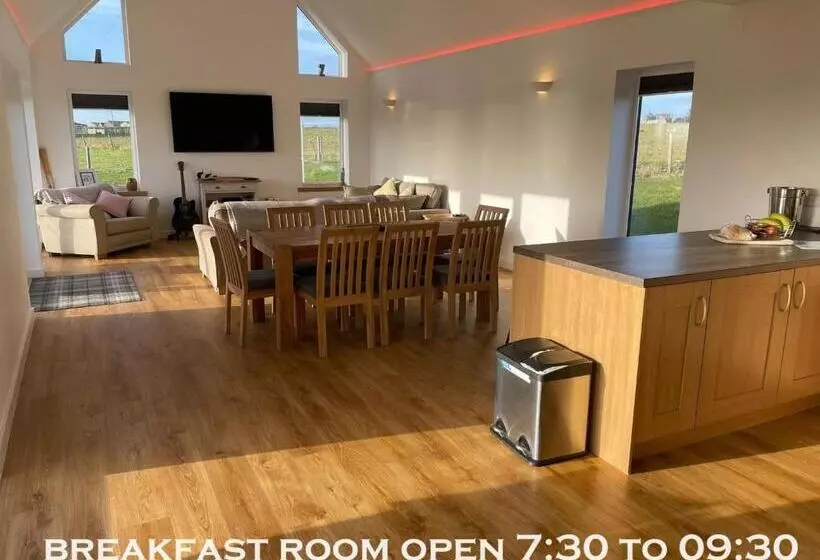 Aamiaismajoitus (B&B) Flotnar Hús   Ensuite Rooms