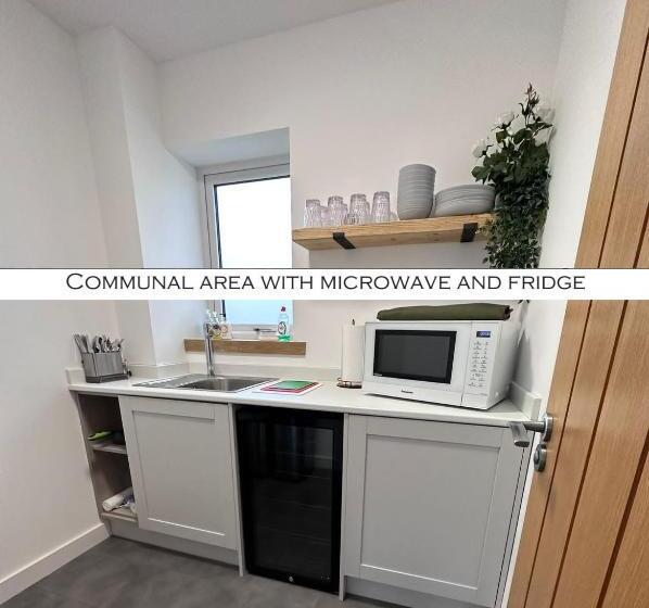 مبيت وإفطار Flotnar Hús   Ensuite Rooms