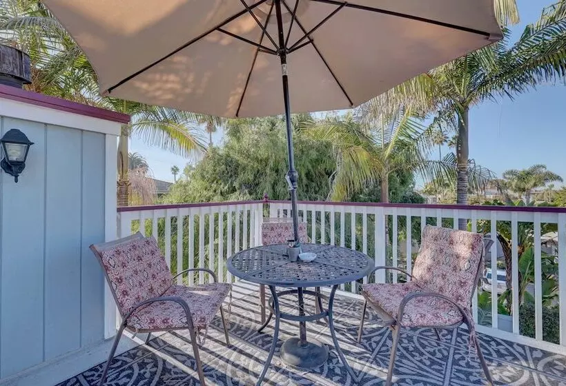 Hotelli Pelican Cove Inn