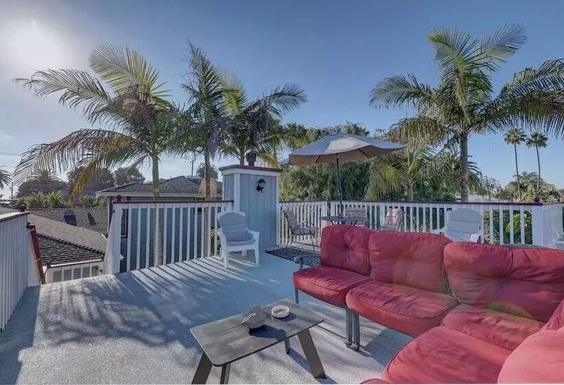 Hotelli Pelican Cove Inn