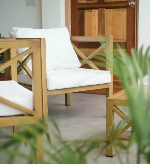 هتل Sunrise By White Sand Dhigurah