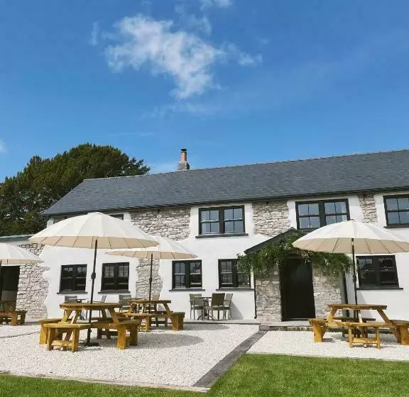 ホテル The White Lion Cowbridge