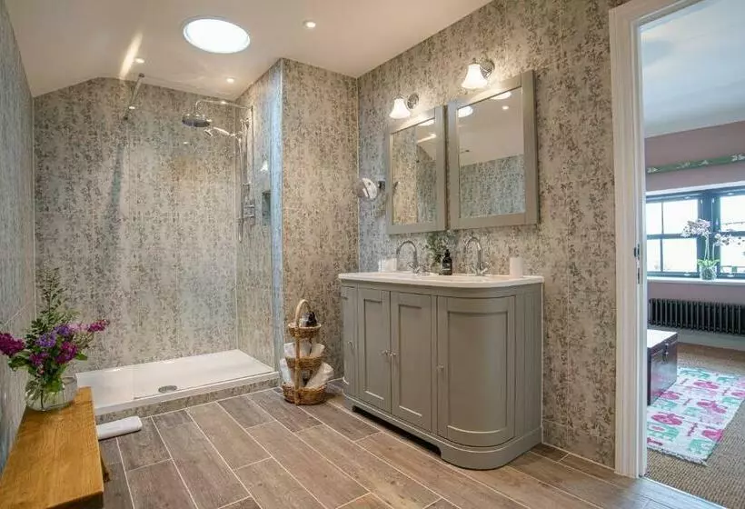 ホテル The White Lion Cowbridge