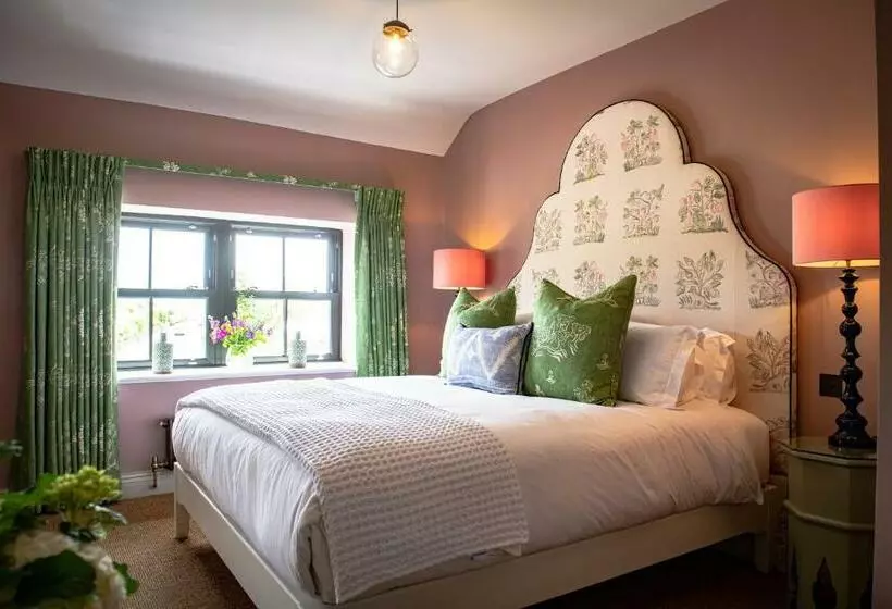 ホテル The White Lion Cowbridge