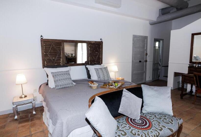 پانسیون L Insoupçonnée Saint Rémy De Provence