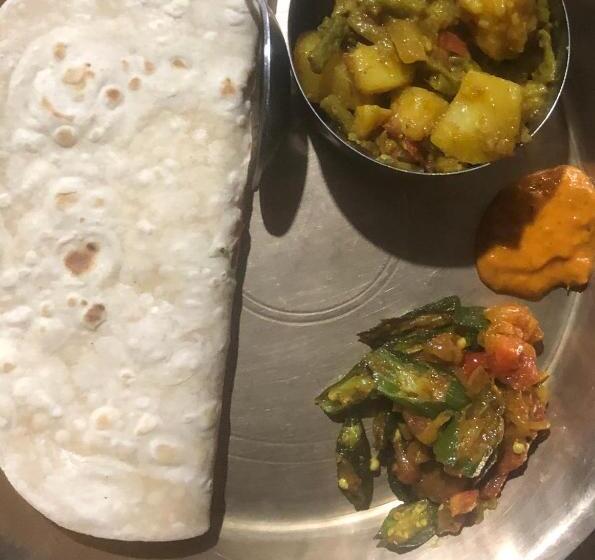 پانسیون Tara Guesthouse   Sauraha,chitwan