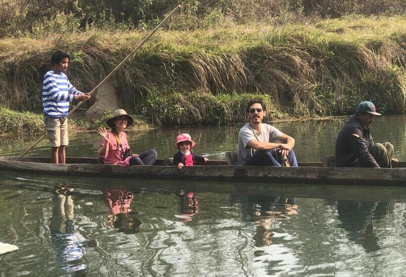 پانسیون Tara Guesthouse   Sauraha,chitwan