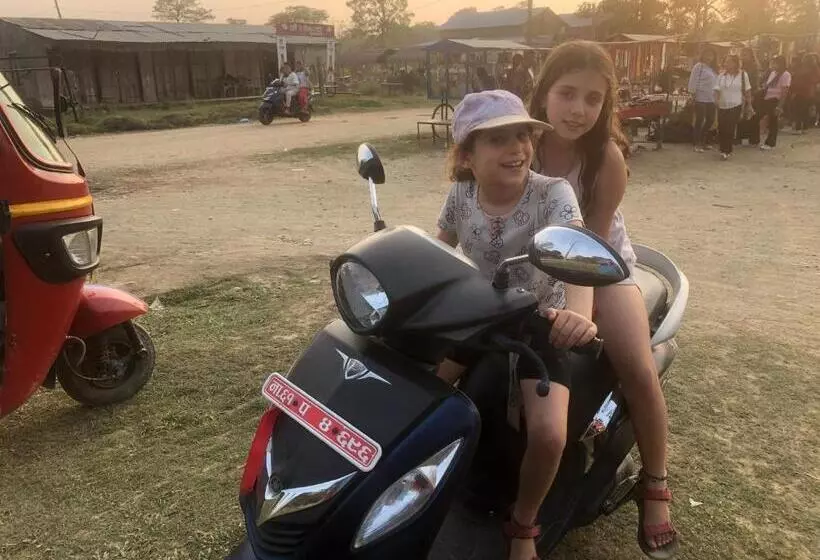 پانسیون Tara Guesthouse   Sauraha,chitwan