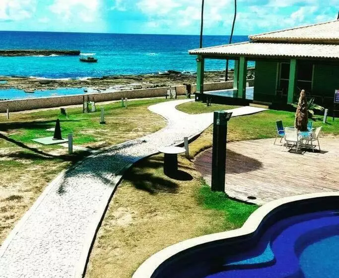 Village Em Condomínio C/ Piscina E Acesso A Praia