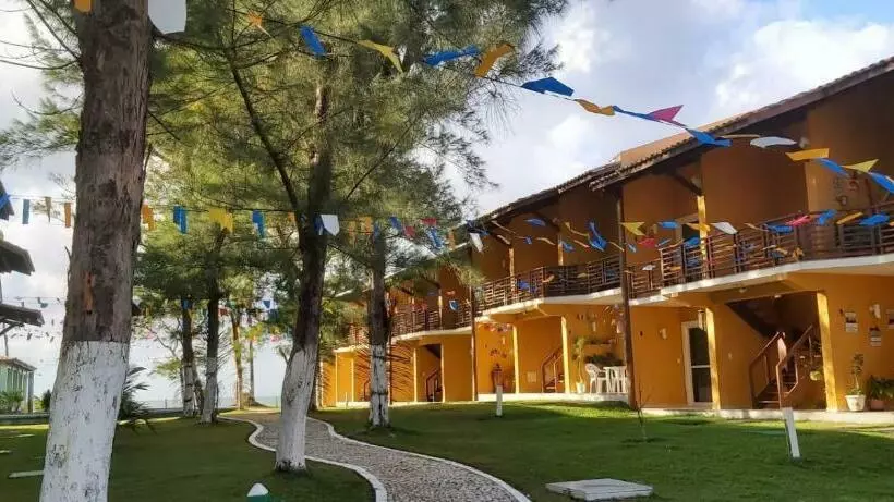 Village Em Condomínio C/ Piscina E Acesso A Praia