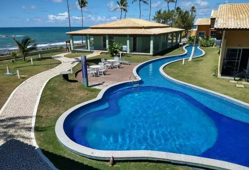 Village Em Condomínio C/ Piscina E Acesso A Praia