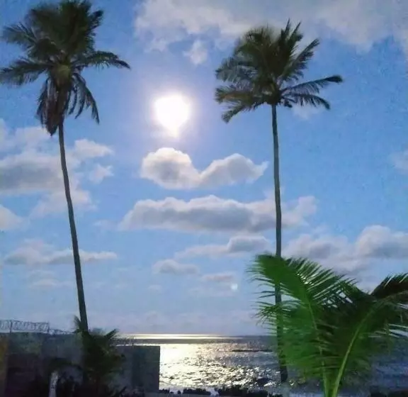 Village Em Condomínio C/ Piscina E Acesso A Praia