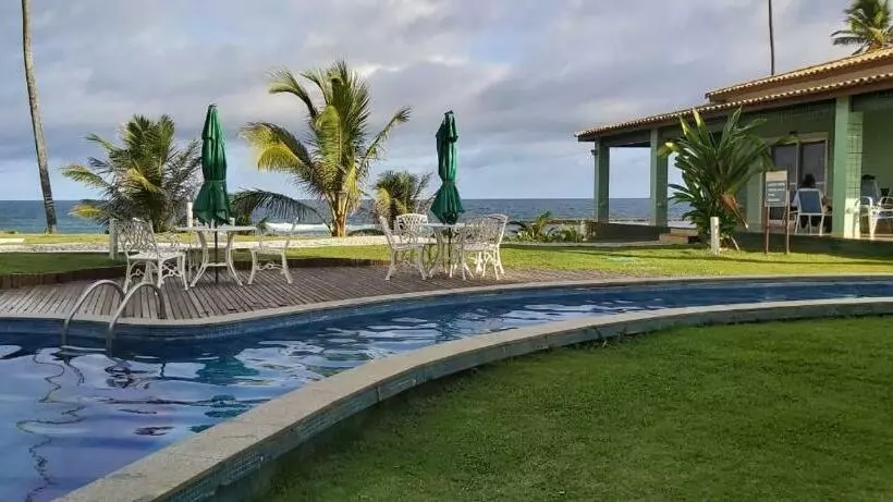 Village Em Condomínio C/ Piscina E Acesso A Praia