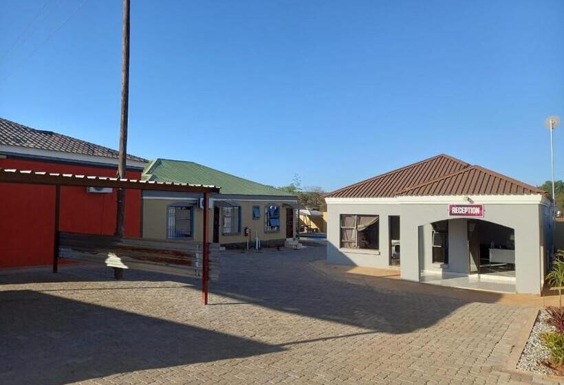 Bed and Breakfast Kgakgamela Road Lodge